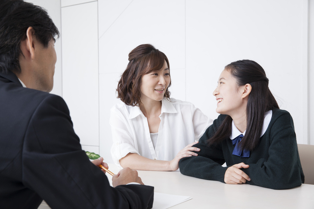 大学進学時の進路選択、教師より親が影響 大学ジャーナルオンライン