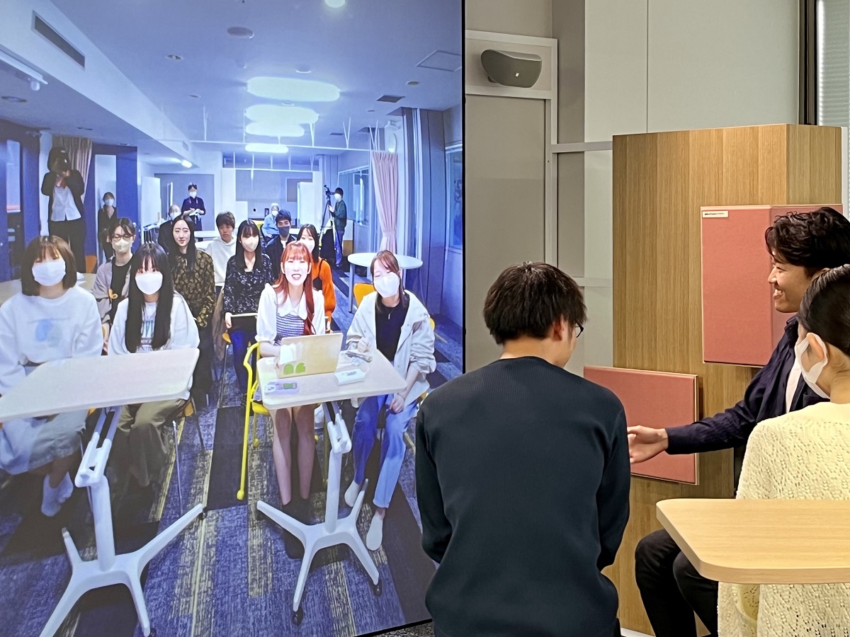 東京理科大学、東京と北海道のキャンパスをスクリーンで接続、2拠点を繋ぐ新たなラーニング・コモンズに - 大学ジャーナルオンライン