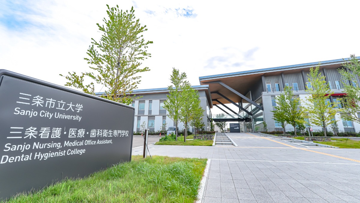20世紀日本の公立大学 : 地域はなぜ大学を必要とするか Amazon.co.jp: 20世紀日本の公立大学: 地域はなぜ大学を必要と